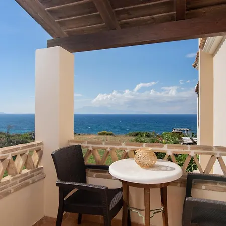 Sea Breeze Villa Planos
