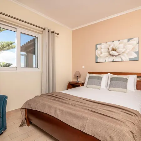 Sea Breeze Villa Planos