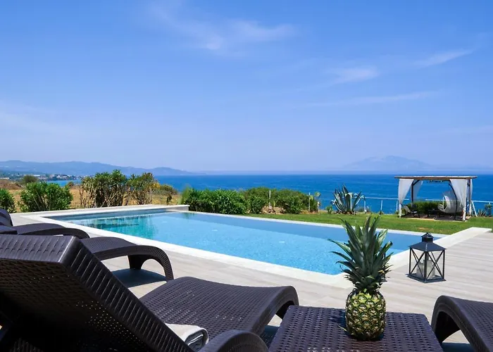 Sea Breeze Villa *
