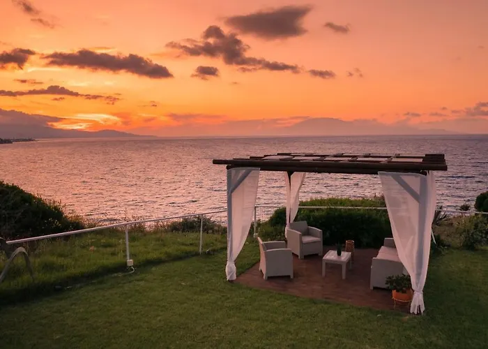 Sea Breeze Villa *